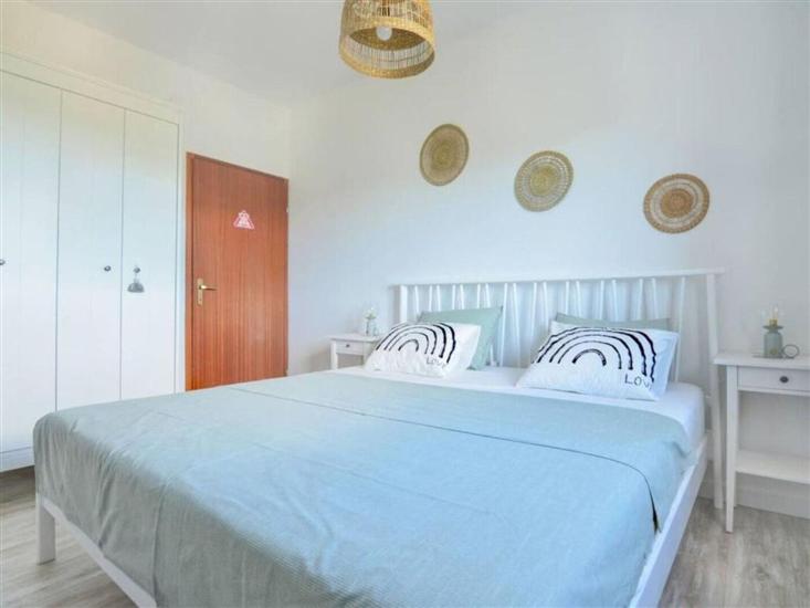 Apartment A1, for 8 persons