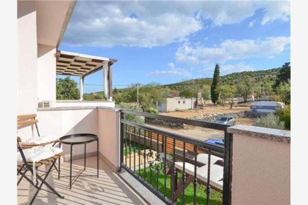 Apartment A1, for 8 persons