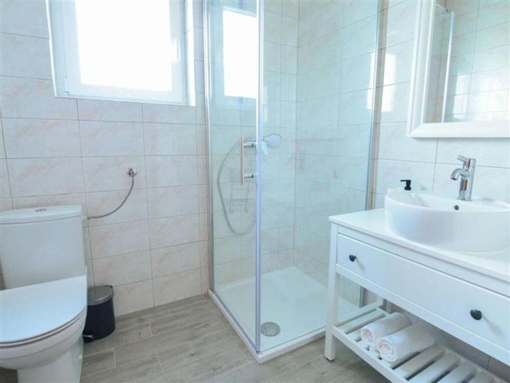 Apartment A1, for 8 persons