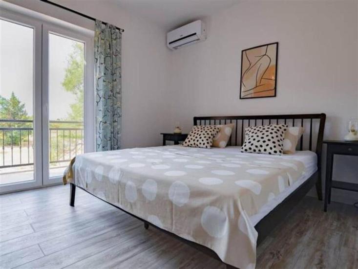 Apartment A1, for 8 persons