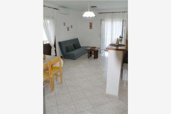Apartment A2, for 5 persons