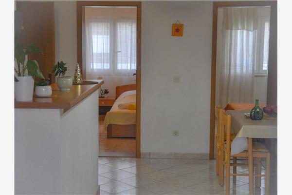 Apartment A2, for 5 persons
