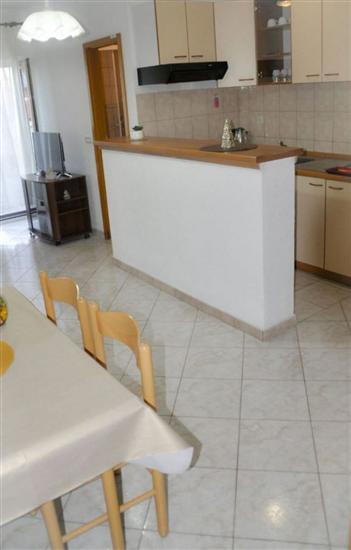 Apartment A2, for 5 persons