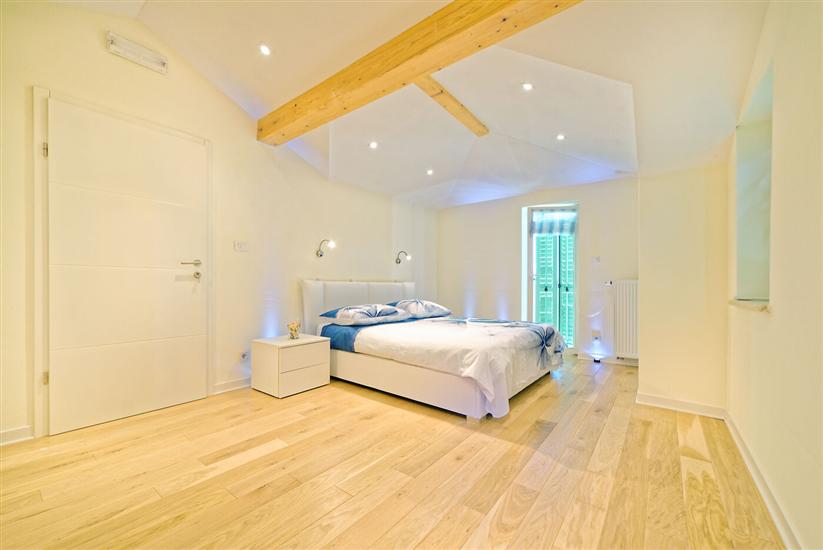 Kuća K1, za 8 osoba/e