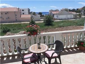 Appartamenti Krslovic Privlaka (Zadar), Dimensioni 40,00 m2, Distanza aerea dal mare 200 m, Distanza aerea dal centro città 200 m