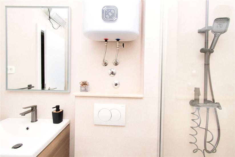 Apartman A1, na 6 osebe