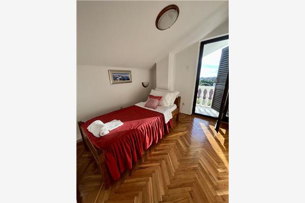 Apartment A6, for 5 persons