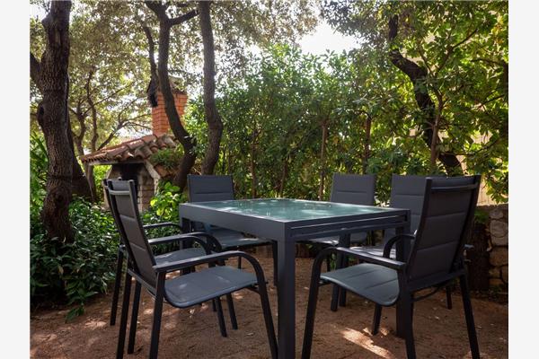 Apartment A6, for 5 persons