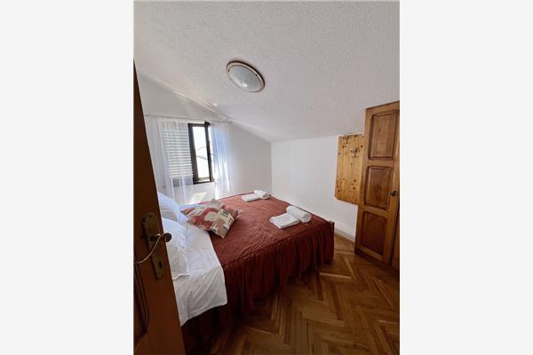 Apartment A6, for 5 persons