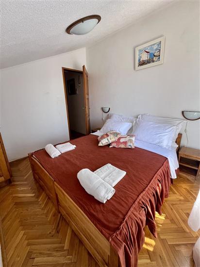 Apartment A6, for 5 persons