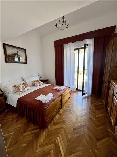 Apartment A6, for 5 persons