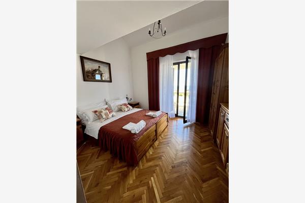 Apartment A6, for 5 persons