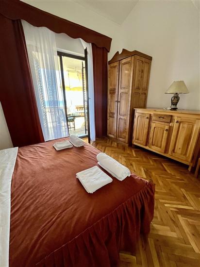 Apartment A6, for 5 persons