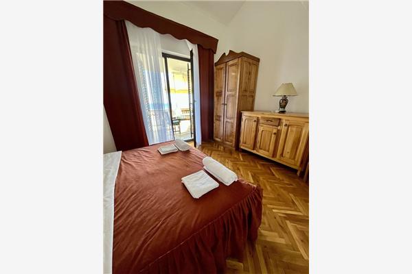 Apartment A6, for 5 persons