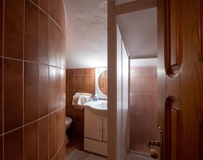 Apartment A6, for 5 persons