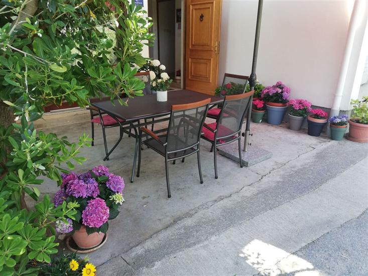 Apartmanok és Szobák Mery