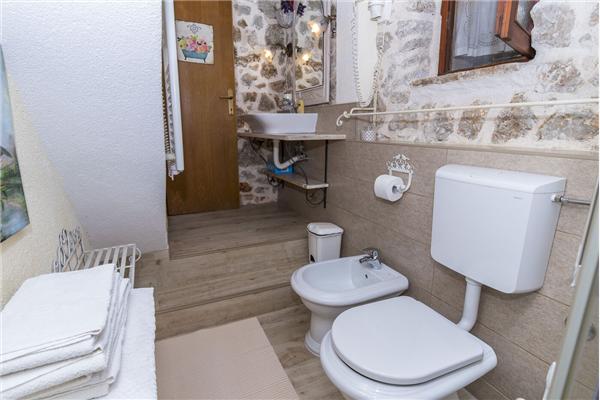 Hiša K1, na 5 osebe