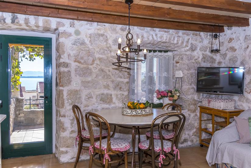 Hiša K1, na 5 osebe