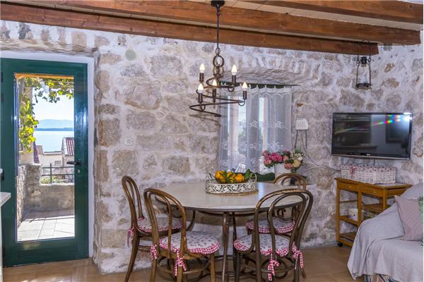 Hiša K1, na 5 osebe