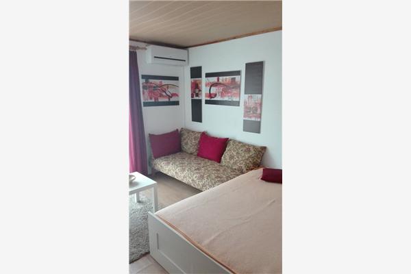 Apartment A2, for 5 persons