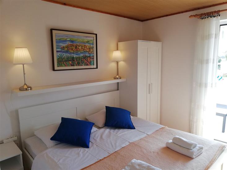 Apartment A2, for 5 persons