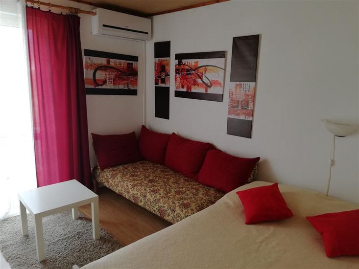 Apartment A2, for 5 persons