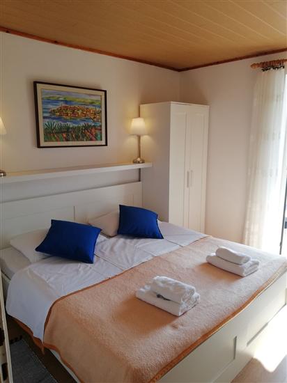 Apartment A2, for 5 persons