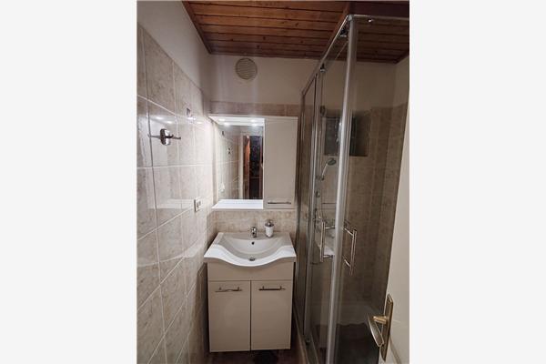 Apartment A2, for 5 persons