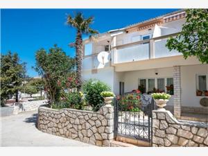 Apartment Luca Povljana - island Pag, Size 45.00 m2, Airline distance to town centre 0 m