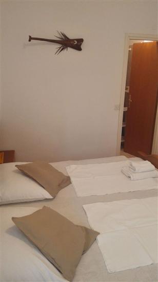 Room S1, for 2 persons