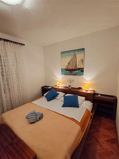 Room S2, for 2 persons