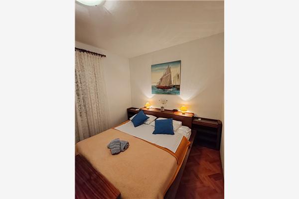 Room S2, for 2 persons