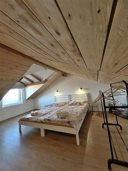 Hiša K1, na 5 osebe