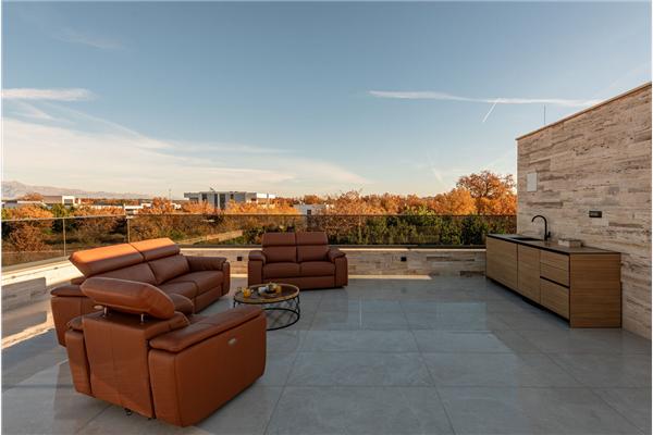 Kuća K1, za 10 osoba/e