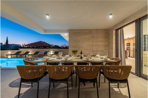 Kuća K1, za 10 osoba/e