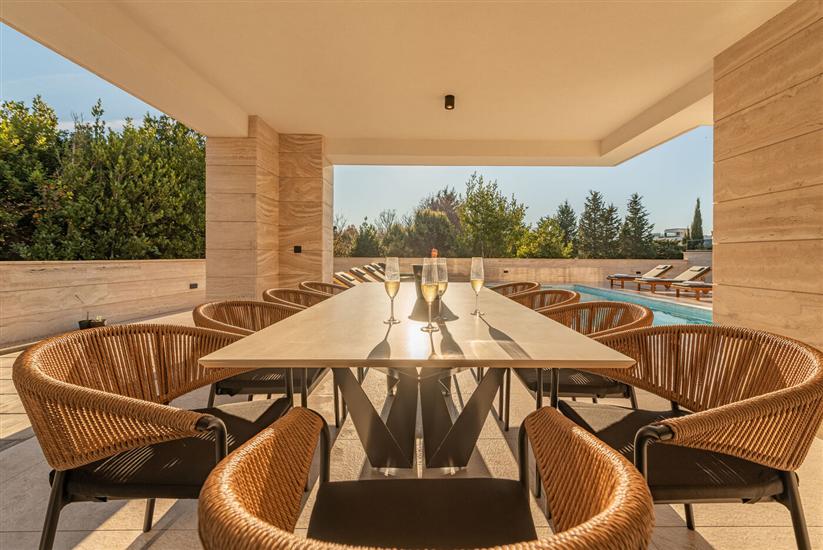 Kuća K1, za 10 osoba/e