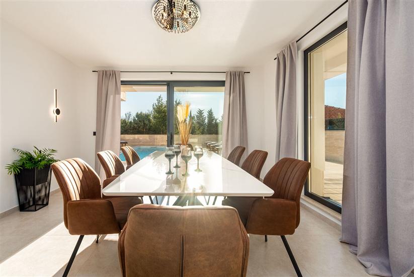 Kuća K1, za 10 osoba/e