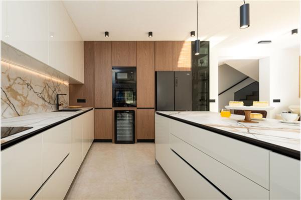 Kuća K1, za 10 osoba/e