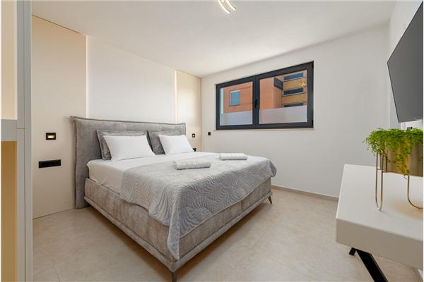 Kuća K1, za 10 osoba/e