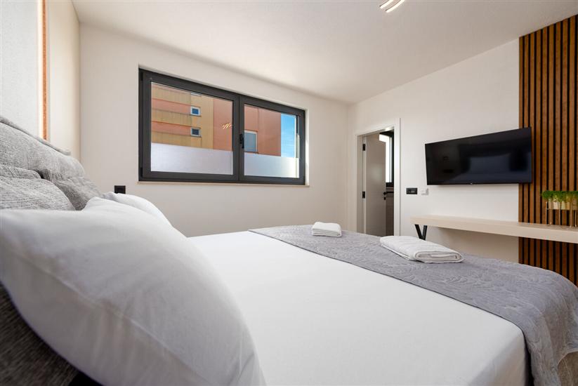 Kuća K1, za 10 osoba/e