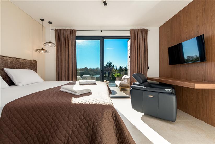 Kuća K1, za 10 osoba/e