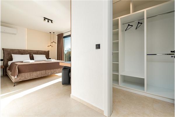 Kuća K1, za 10 osoba/e