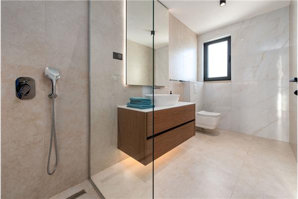 Kuća K1, za 10 osoba/e