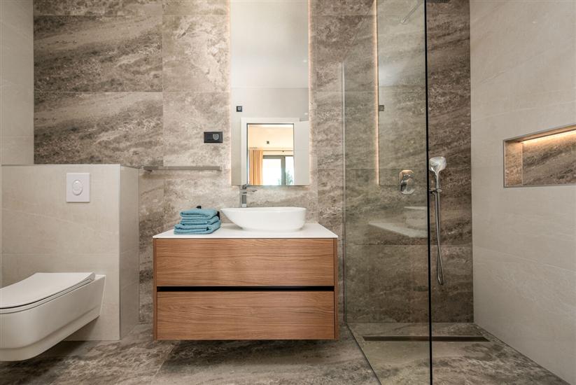 Kuća K1, za 10 osoba/e