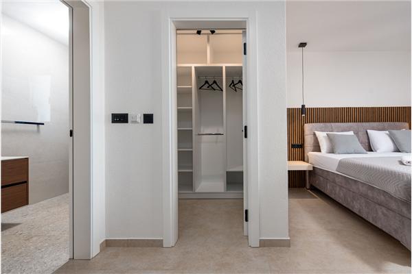 Kuća K1, za 10 osoba/e