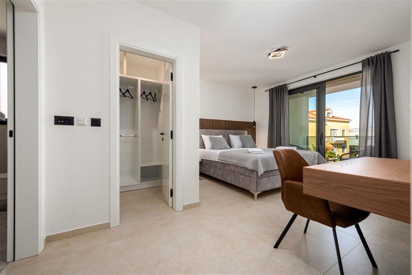 Kuća K1, za 10 osoba/e