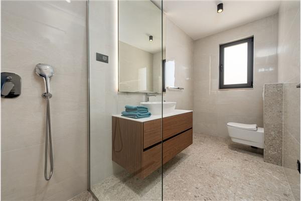 Kuća K1, za 10 osoba/e