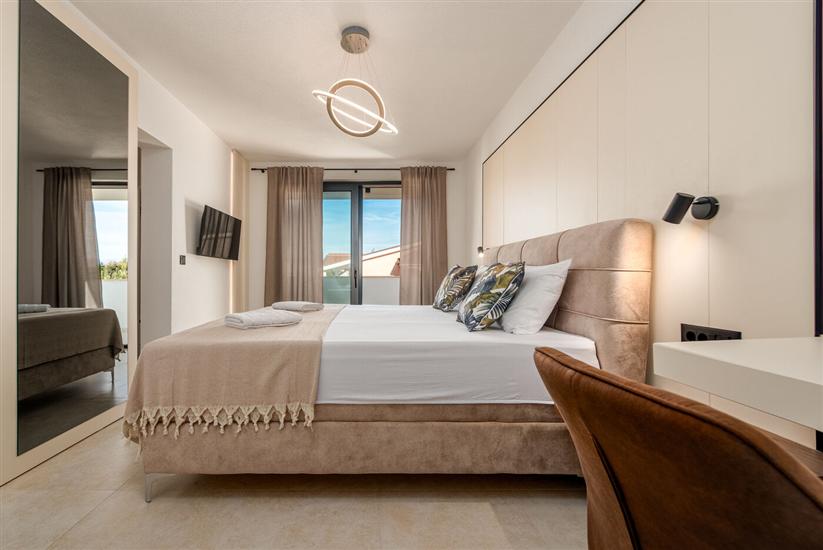 Kuća K1, za 10 osoba/e