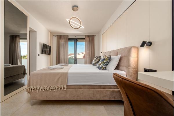 Kuća K1, za 10 osoba/e