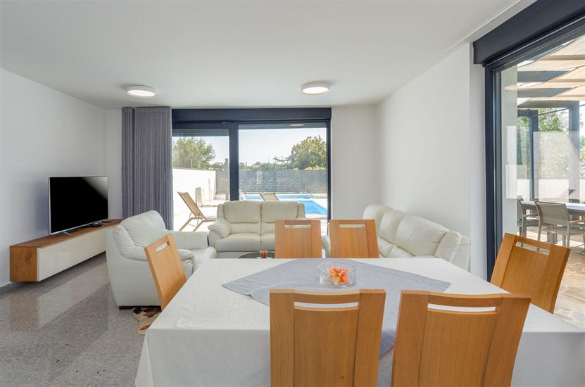 Hiša K1, na 6 osebe